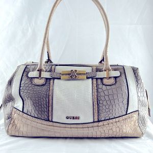GUESS 3 TONE COLOR BLOCK FAUX REPTILE 👜👜